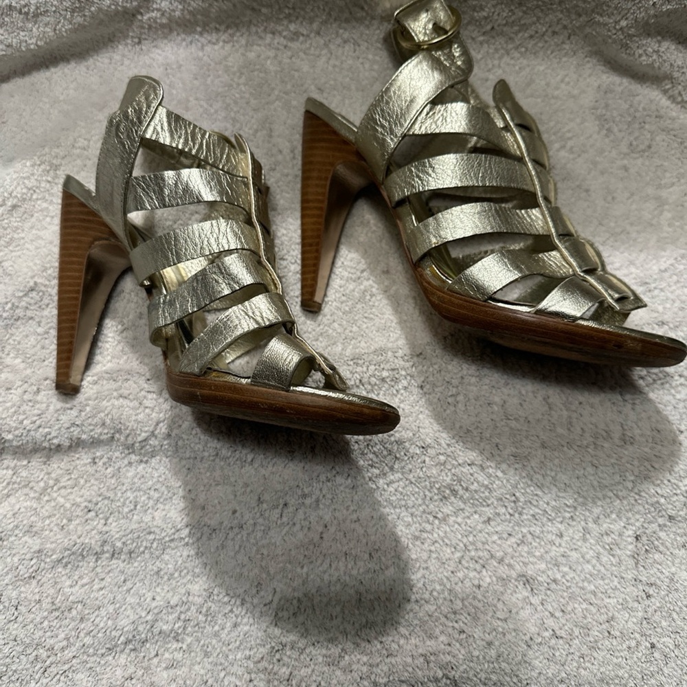 DOLCE VITA CAJUN White Gold Leather Gladiator Strap Sandals 8.5 ** SEXY **